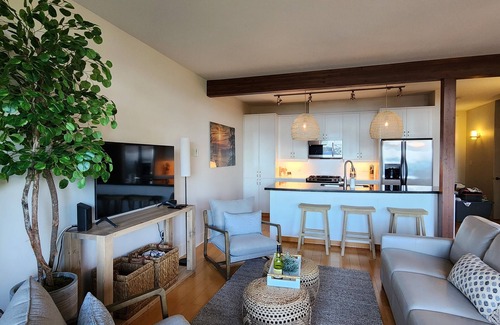 Regional District of Nanaimo Apartment | Breathtaking Oceanview Oasis in Vancouver Island 1 min walk to Rathtrevor Beach