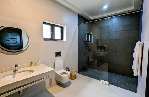 Ajumako Resort | Breezes Beach Resort