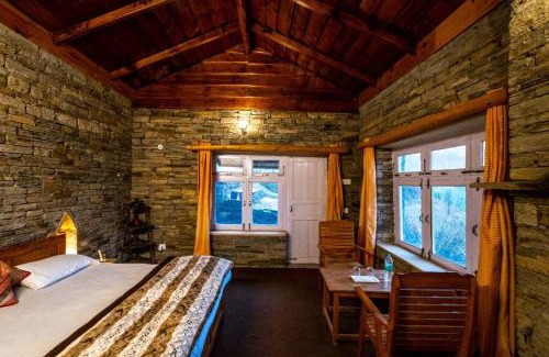 Binsar Apartment | Breezy Affair -Binsar View Boutique Room