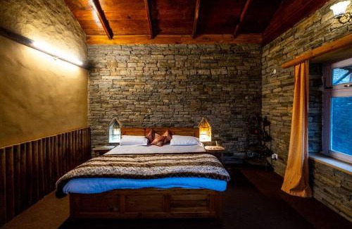Binsar Apartment | Breezy Affair -Binsar View Boutique Room