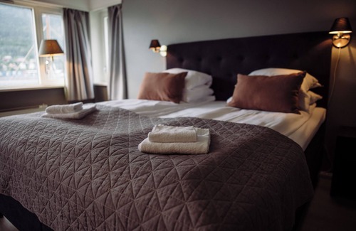 Svelgen Hotel | Bremanger Fjordhotell