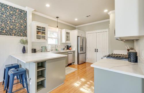 Brenham House | Brenham Rental with Deck and Yard Less Than 1 Mi to Downtown!