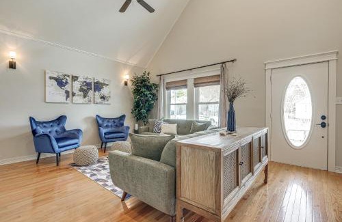 Brenham House | Brenham Rental with Deck and Yard Less Than 1 Mi to Downtown!