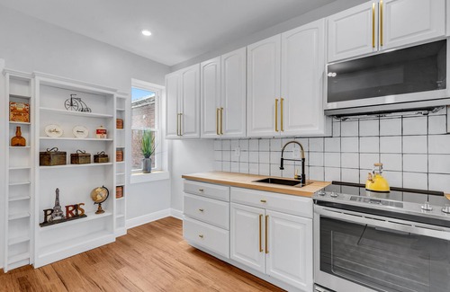 North Philadelphia West Apartment | Brewerytown Balcony Retreat W Oxford 1BR