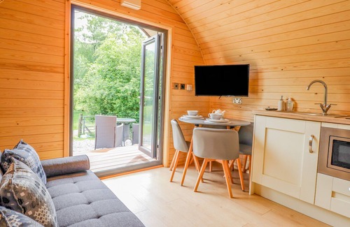 Llanelltyd Cottage | BRIALLEN, pet friendly, character holiday cottage in Dolgellau