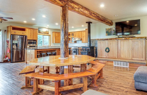 Brian Head Cottage | Brian Head Cabin < 1 Mi to Resort: Ski + Mtn Bike