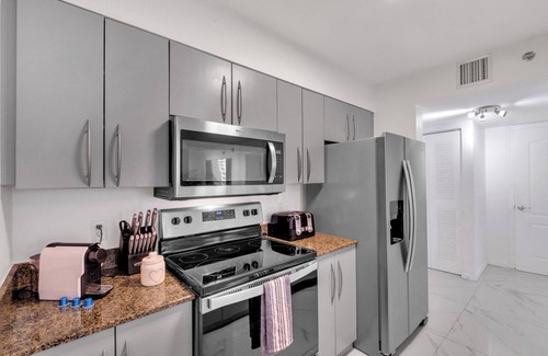 Brickell Apartment | Brickell Free Parking Gym Pool