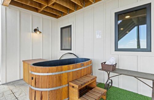 Fort Collins House | Bridle Ridge Retreat - Modern Comfort, Open Views