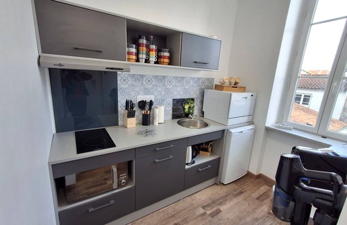 Quartier du Stade Apartment | Bright 2-bed apartment near beach & shops