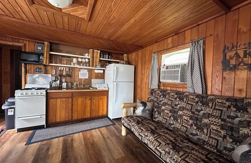 Pelican Lake Cottage | Bright 2 Bedroom Mackinac Cabin On Lovely Pelican w/Boat Dock&ATV Trails