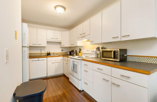 Picnic Point-North Lynnwood House | Bright 2BR Lynnwood Retreat