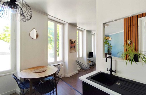 Saint Seurin - Fondaudege Apartment | Bright 45m² near the Jardin Public