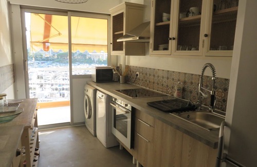 Mandelieu-La-Napoule Apartment | Bright 6-seater apartment overlooking the Marina