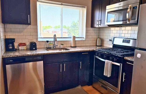 West Ridge Apartment | Bright & Airy 1-Bedroom Unit