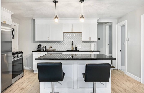 Leavenworth House | Bright and Airy Loft