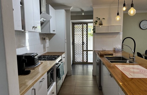 Marangaroo House | Bright and beautiful home in Marangaroo, short drive to Perth CBD and beach.