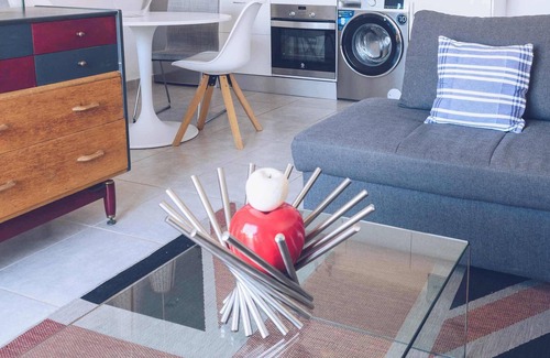Gibraltar Apartment | Bright and Lovely 1BR Penthouse in King Street