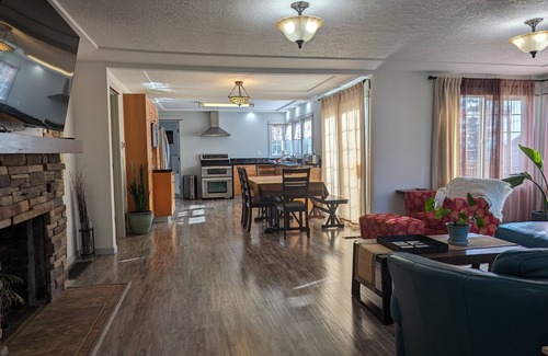 West Salem House | Bright and Open Home-Jetted Tub in Primary Suite