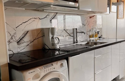 Triangle de Choisy Apartment | Bright and Spacious STUDIO, 40 sqm, cooling unit, Great View, Wifi, TV,