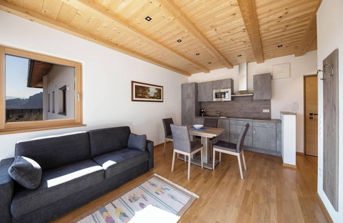 Andriano Apartment | Bright Apartment "1 Weger" with Panoramic Mountain View, Wi-Fi & Balcony