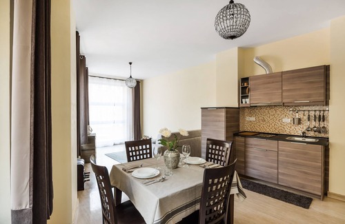 Trastevere Apartment | Bright Apartment with a view & centrally located