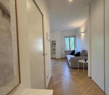 Navigli Apartment | Bright Apartment with Balcony - Navigli Milan