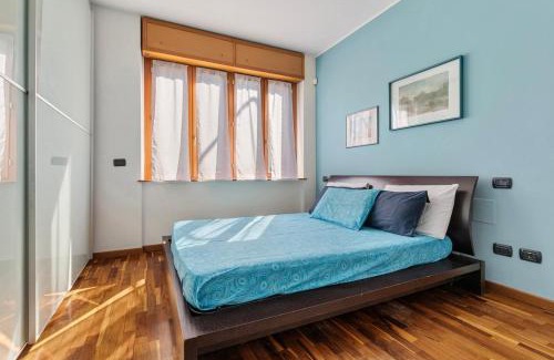 Bresso Apartment | Bright apartment with terrace near the subway
