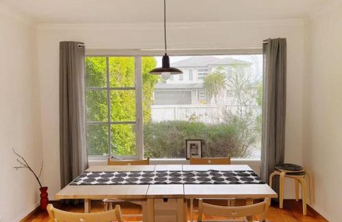 Bonbeach Villa | Bright & Breezy Stay by the sea