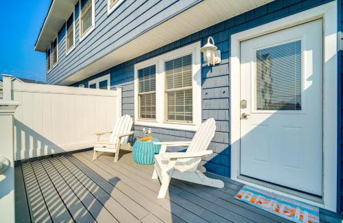 Brigantine House | Bright Brigantine Townhome Steps to Beach Access!