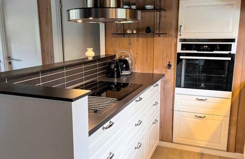 Bøtø By House | Bright Cottage with Hot Tub - By Traum Ferienwohnungen
