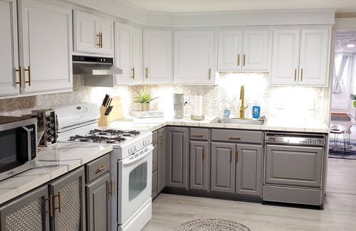 Baltimore Apartment | Bright & Cozy Private John's Hopkins Studio Apartment
