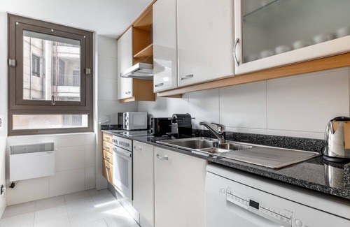 El Viso Apartment | Bright El Viso 2BR w/Terrace, nr Football Stadium, by Blueground