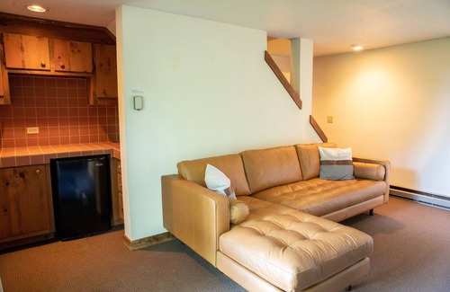Plymouth House | Bright, Family-Friendly Lake View House Close to Okemo, Killington, Pico, Lakes