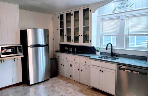 Johnson City House | Bright & Lively Brand new Unit-Near hospitals/Malls