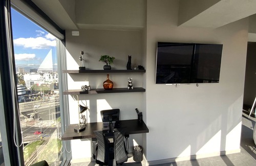 Calle 100 Condo | Bright luxurious flat with stunning view workspace