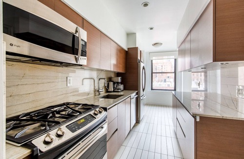 Sutton Place Apartment | Bright Midtown East 2BR w/Gym & Doorman, nr Sutton Park, by Blueground