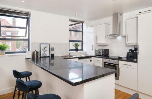 Shadwell Apartment | Bright & Modern 2-Bed Apartment in Vibrant East London