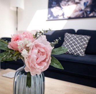Amersham Apartment | Bright one bedroom apartment with garden