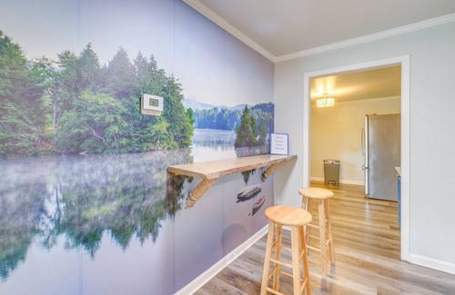 Shelby Cottage | Bright Shelby Cottage w/Deck & Creek Views!