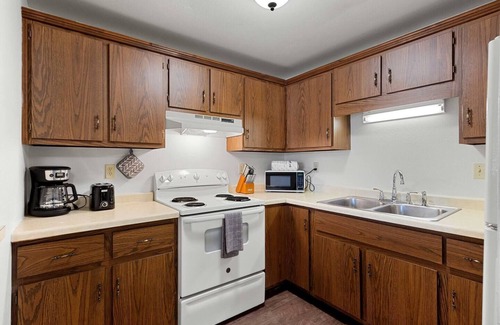 Green Bay Apartment | Bright + Spacious Apt 12 with King Bed and Workspace