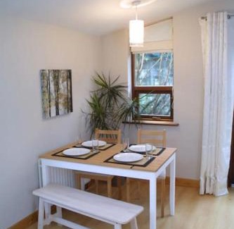 Booterstown Apartment | Bright spacious mews in great location