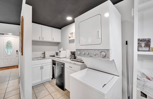 Gastonia Apartment | Bright & Spacious Studio Close To CLT Airport & Charlotte