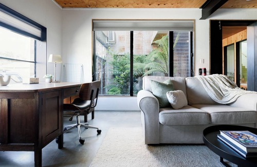 South Launceston Apartment | Bright Studio in Launceston CBD