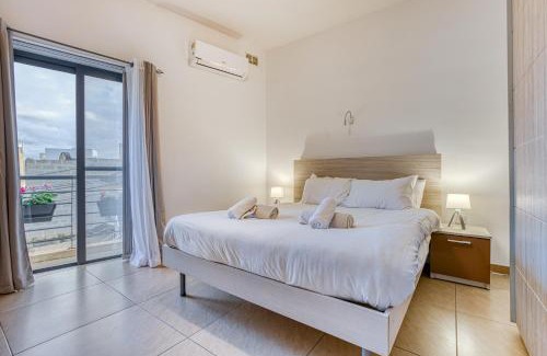 Kalkara Apartment | Bright,stylish 2bedroom apartment in village centre