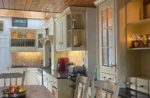 Ballsbridge House | Bright sunny 4-bedroom house with WiFi in charming Dublin 4 near the beach/city