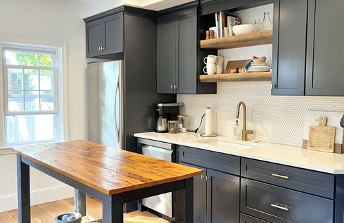 Newburyport Condo | Bright Townhouse Near Downtown Newburyport