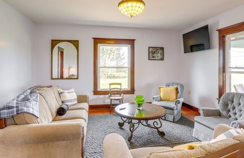Van Wert Cottage | Bright Van Wert Home: 1/2 Mi to Golf Course!