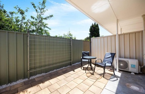 Brighton Apartment | Brighton Breeze Retreat - 1BR, parking, Wifi