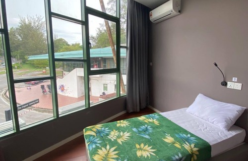 Taman Selera Hostel | BRIGHTON INN & CAMPING RESORT