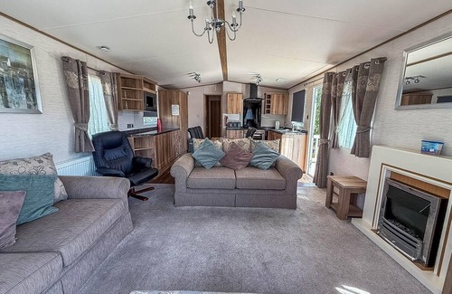 Caister-on-Sea House | Brilliant caravan for hire at Caister Haven Holiday Park in Norfolk ref 30011H